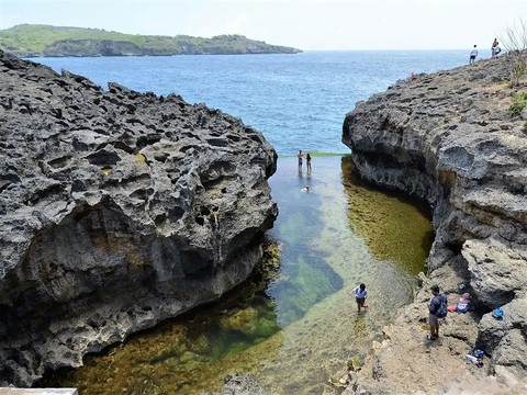 Private West Nusa Penida Day Tour