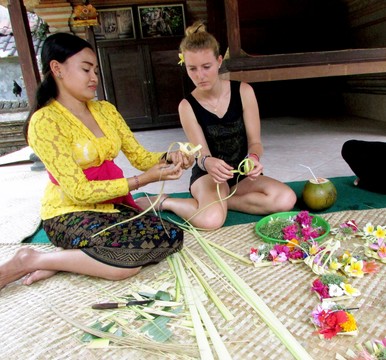 Make Traditional Offerings in Ubud