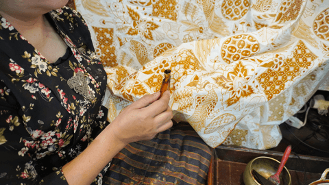 Batik Class & Ubud Highlights Tour: Waterfall, Temple & Rice Terrace