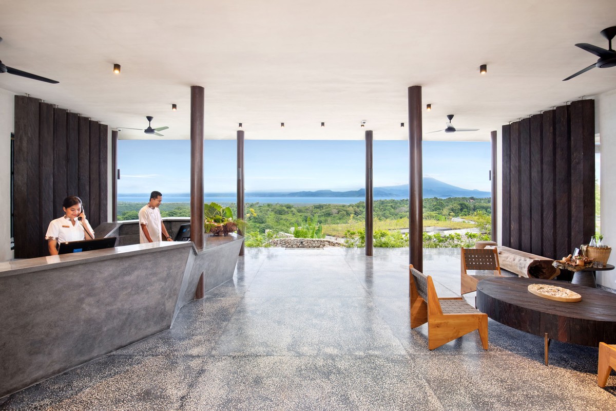 Best Stays in Nusa Penida: Top Hotels, Luxury Resorts, and Scenic Island Retreats